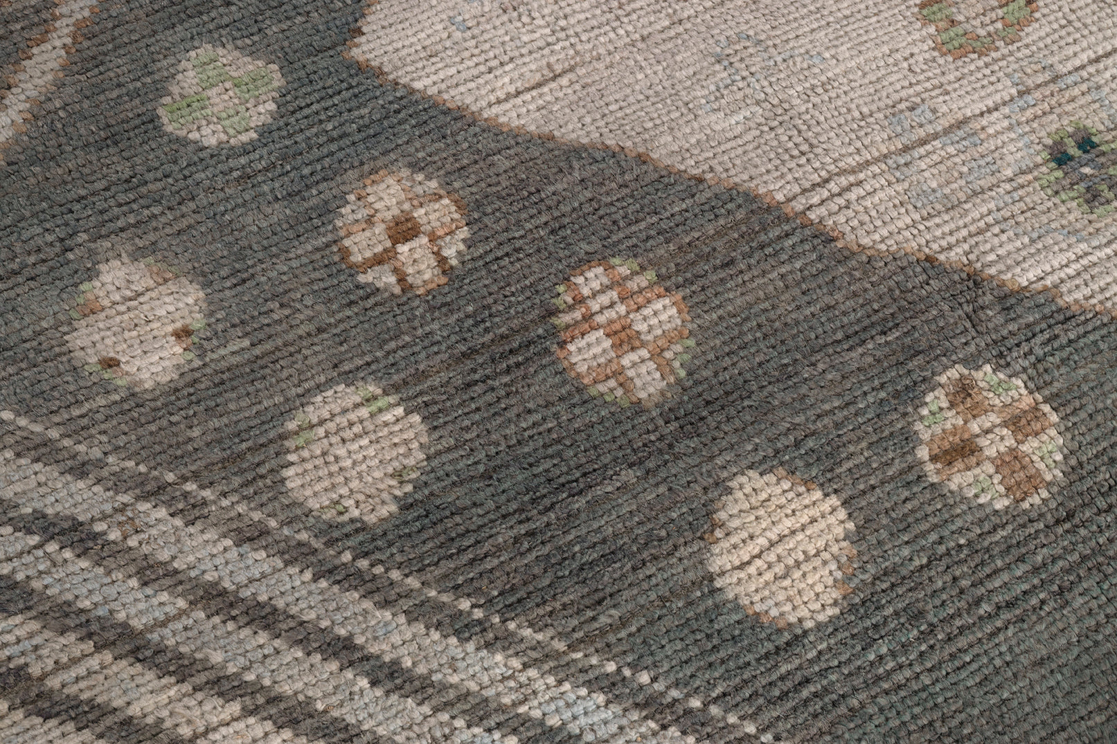 Modern Tulu Weave Rug