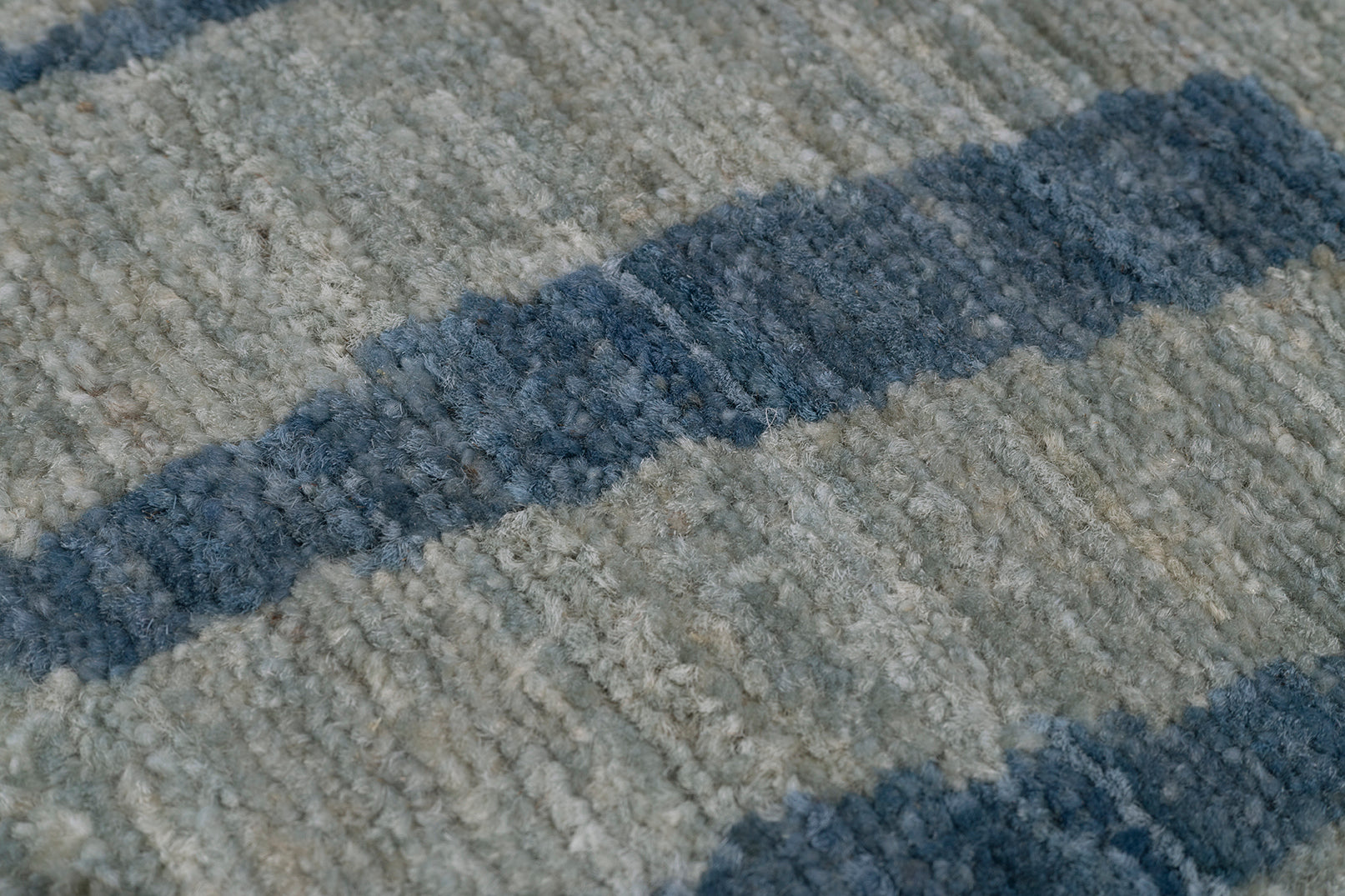 Modern Woven Rug in Organic Aegean Pattern