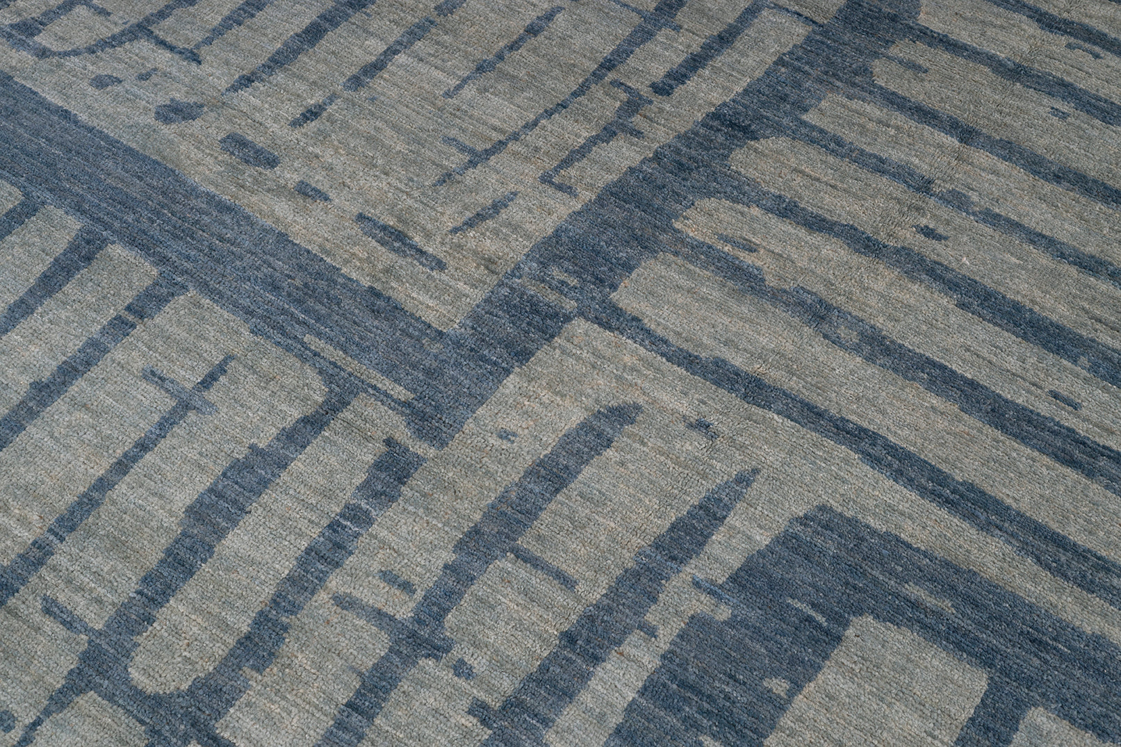 Modern Woven Rug in Organic Aegean Pattern