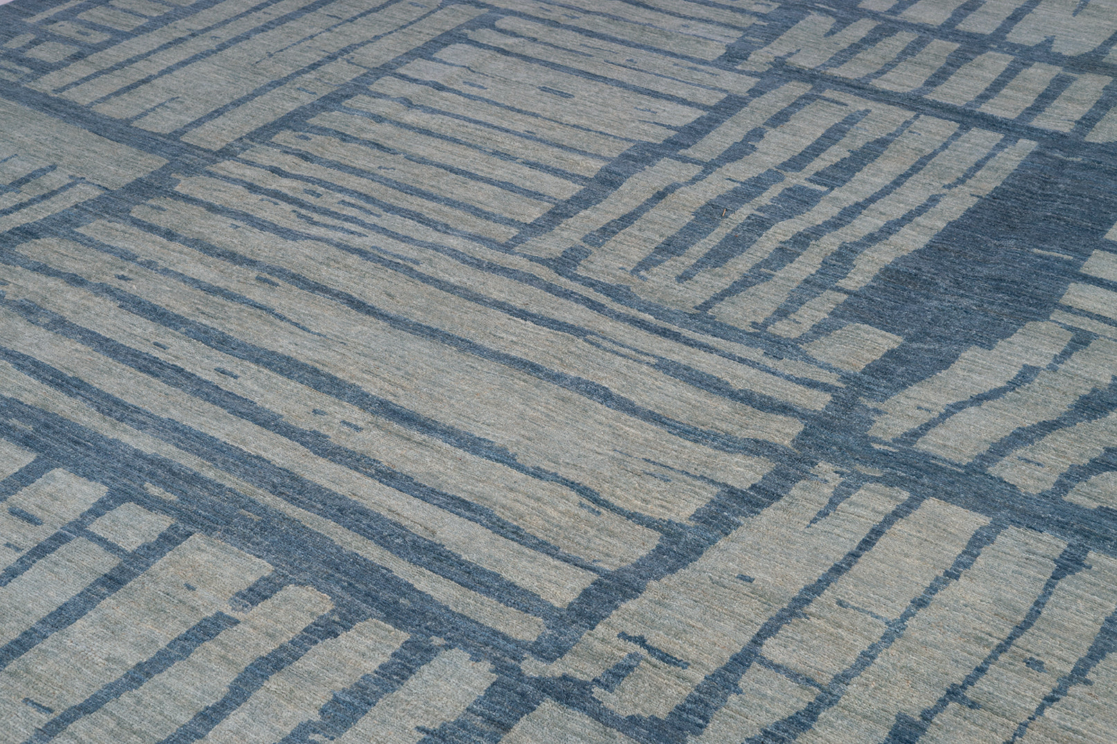 Modern Woven Rug in Organic Aegean Pattern
